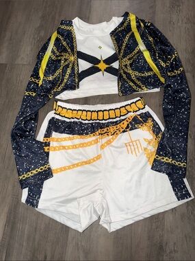 Girls Huntr/X KPop Demon Hunters Rumi Play Costume (Sz 140, 8-10)